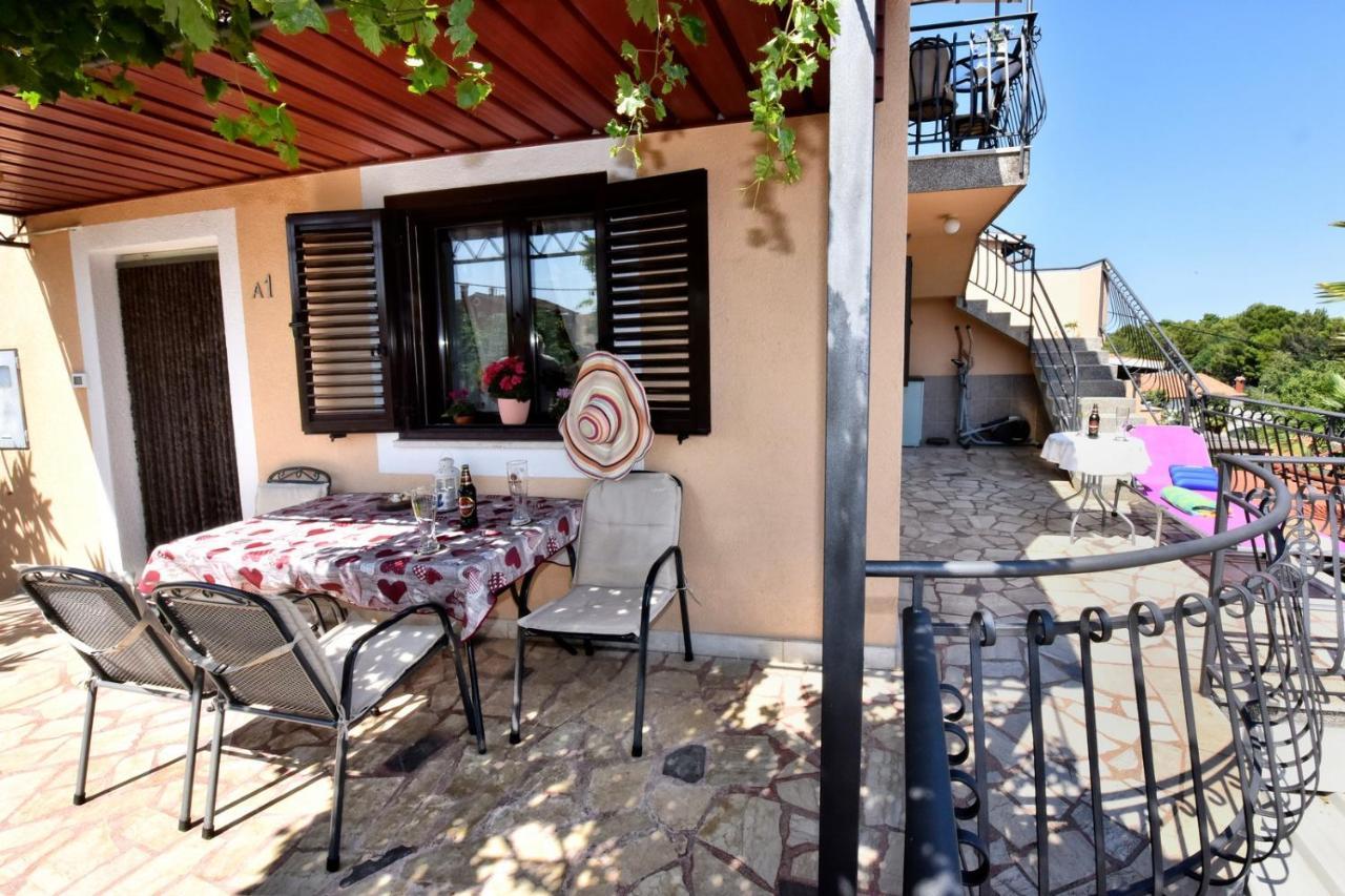 Apartmani Kovac Funtana Exterior photo