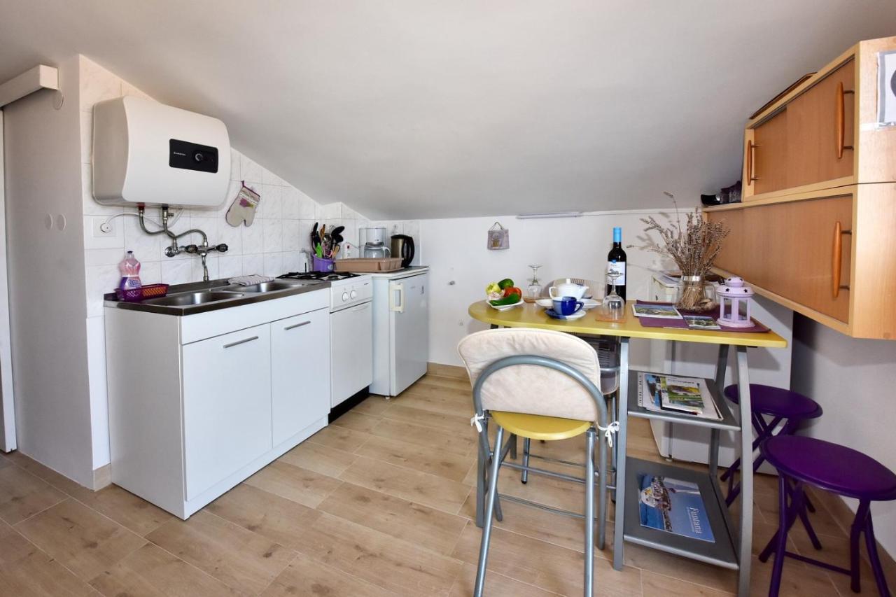 Apartmani Kovac Funtana Exterior photo