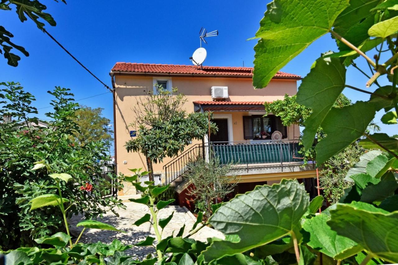 Apartmani Kovac Funtana Exterior photo