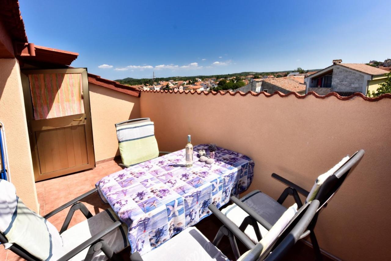 Apartmani Kovac Funtana Exterior photo