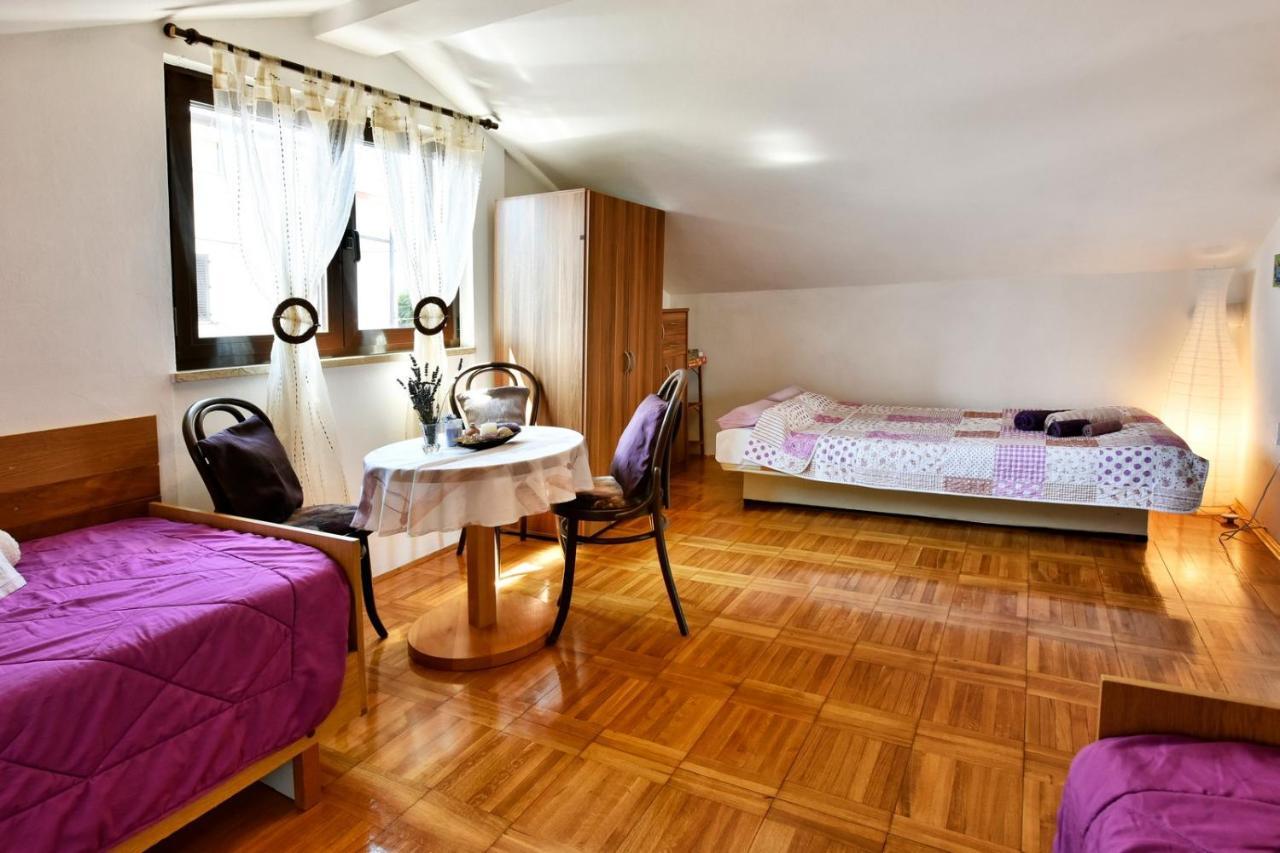 Apartmani Kovac Funtana Exterior photo