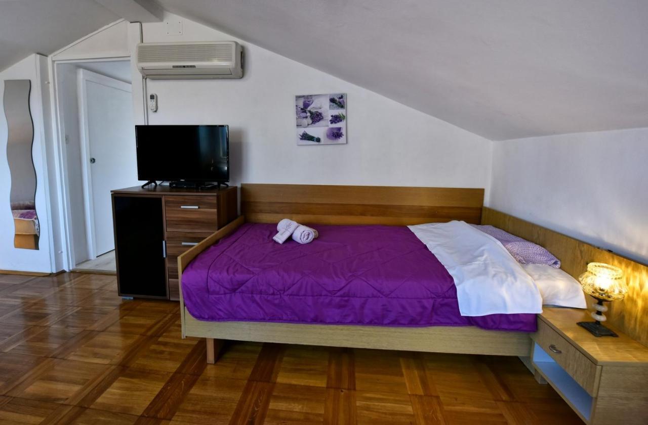 Apartmani Kovac Funtana Exterior photo